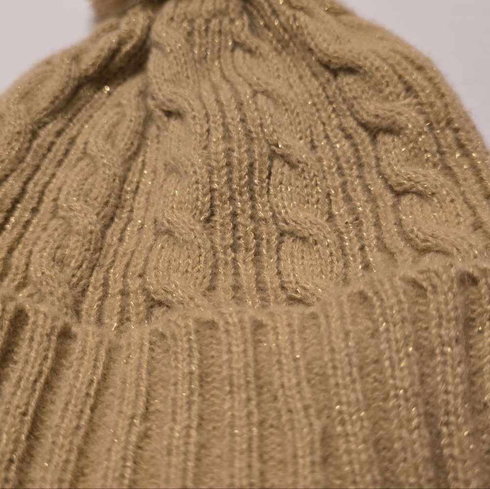 New With Tag Neutral Tan Vince Camuto Winter Hat Beanie With Pompom